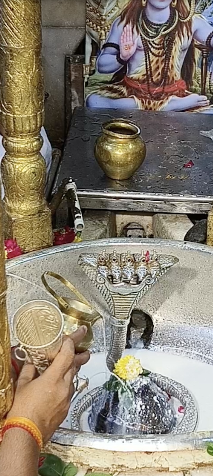 Rudrabhishek to Shree Kubereshwar Mahadev