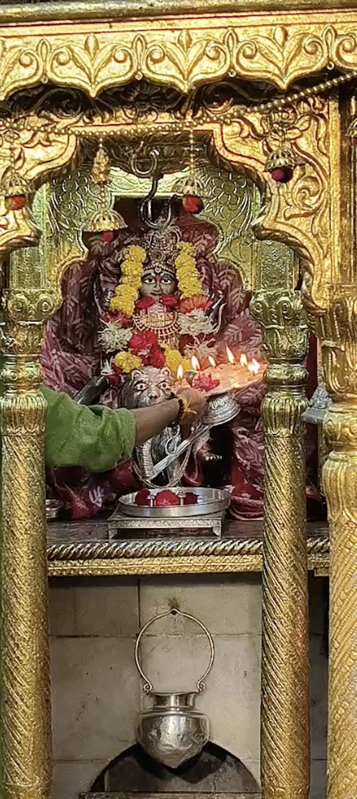 Aarti Darshan Maa Amba at Shree Kubereshwar Mahadev